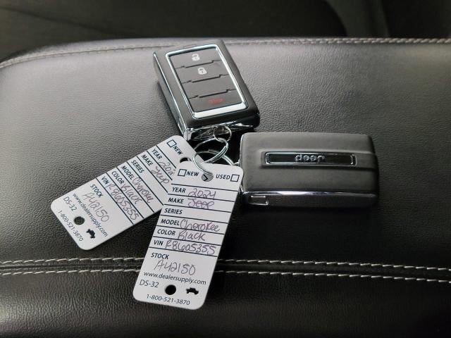 2024 Jeep Grand Cherokee L Laredo X 4x4