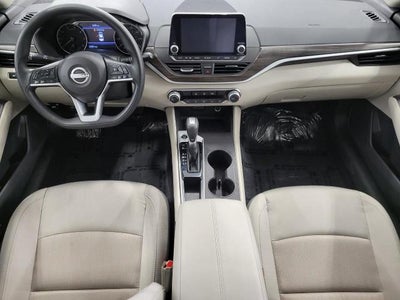 2025 Nissan Altima SV FWD