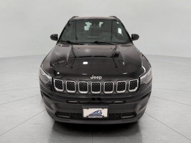 2023 Jeep Compass Latitude Lux FWD