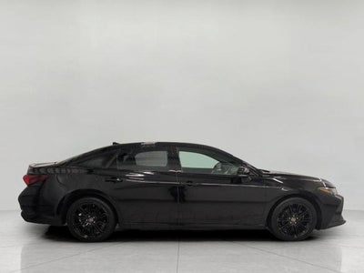 2022 Toyota Avalon XSE Nightshade Hybrid