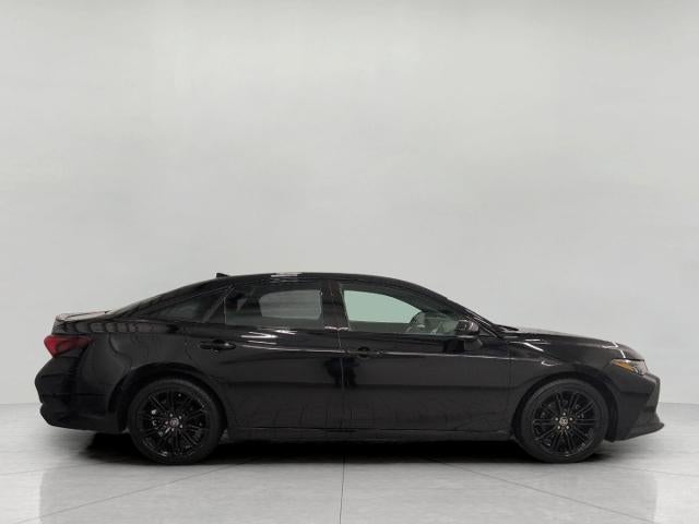 2022 Toyota Avalon XSE Nightshade Hybrid