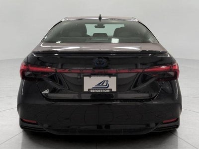2022 Toyota Avalon XSE Nightshade Hybrid