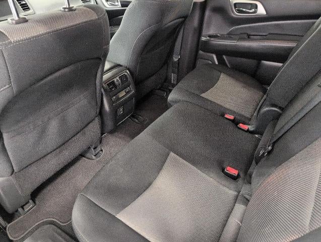 2018 Nissan Pathfinder SV